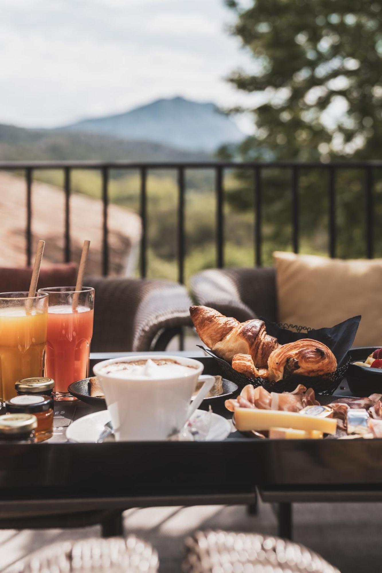 Les Lodges Sainte-Victoire Hotel & Spa Le Tholonet Экстерьер фото